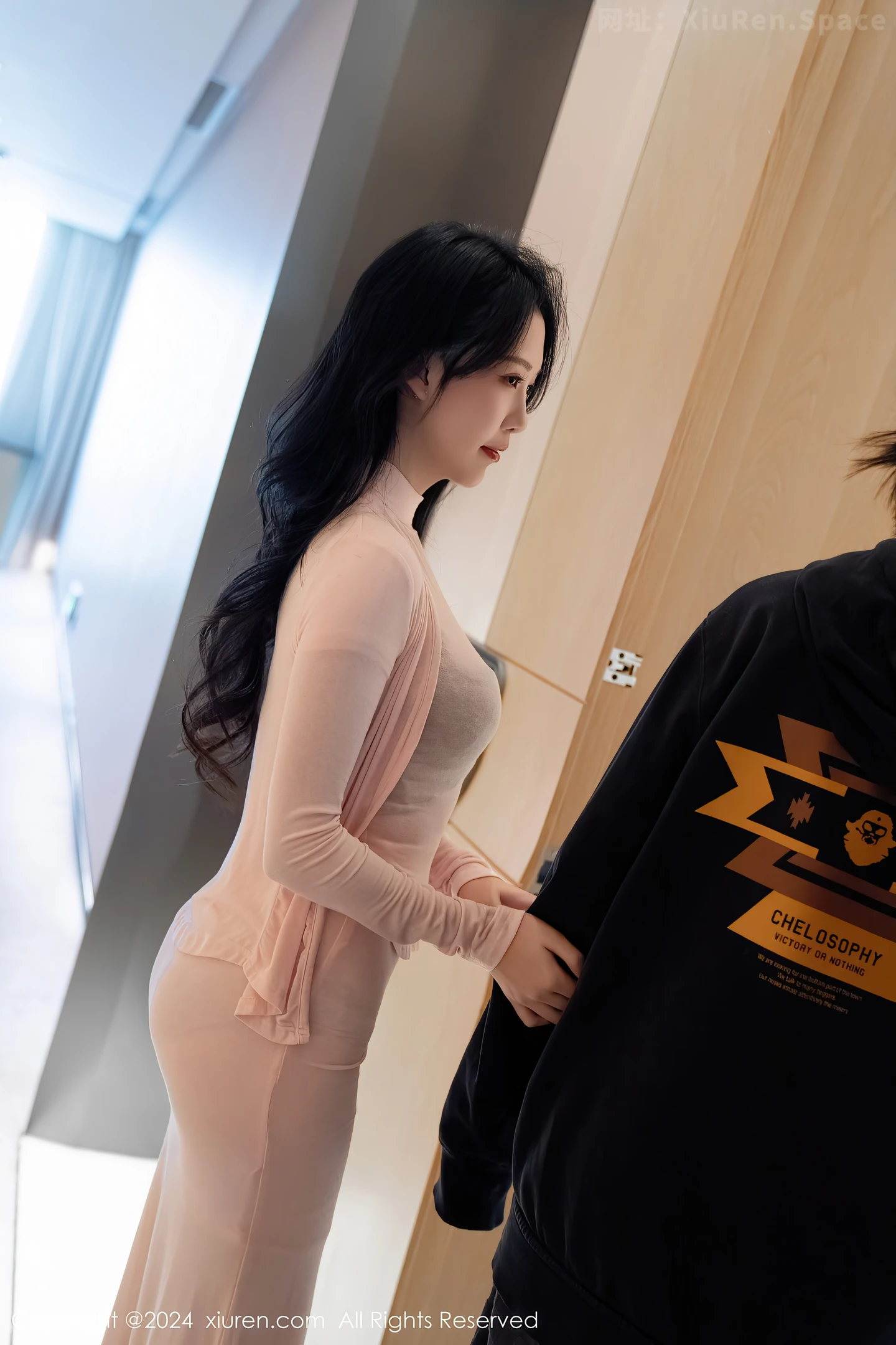 图片[6]-[XiuRen秀人网]VOL.7945 模特利世白色轻透上衣露性感黑色蕾丝内衣秀曼妙身姿诱惑写真96P-秀人网官方网站